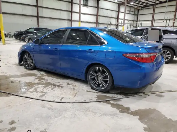 4T1BF1FK5GU562707 2016 TOYOTA CAMRY - Image 2