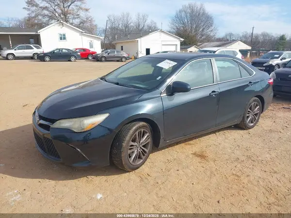 4T1BF1FK5GU567549 2016 TOYOTA CAMRY - Image 2