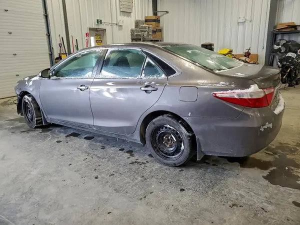 4T1BF1FK5GU569432 2016 TOYOTA CAMRY - Image 2