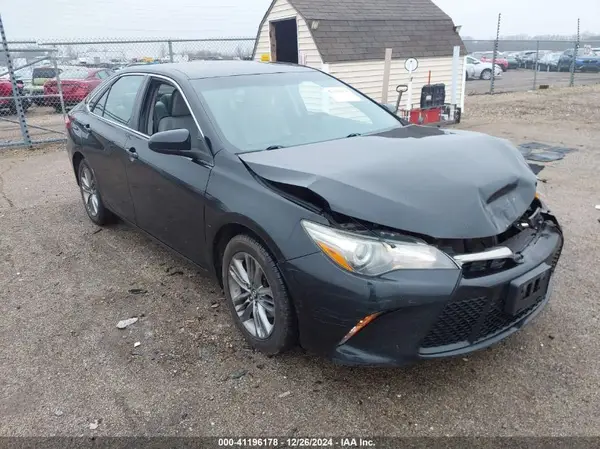 4T1BF1FK5GU570564 2016 TOYOTA CAMRY - Image 1