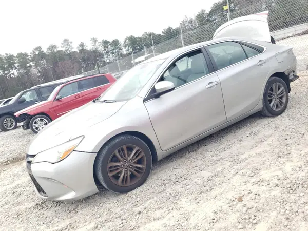 4T1BF1FK5GU570967 2016 TOYOTA CAMRY - Image 1