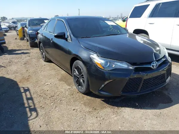 4T1BF1FK5GU572184 2016 TOYOTA CAMRY - Image 1