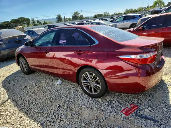 4T1BF1FK5GU572900 2016 TOYOTA CAMRY - Image 2