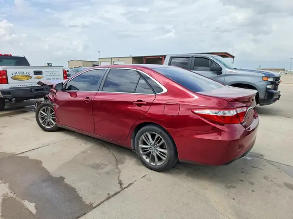 4T1BF1FK5GU579376 2016 TOYOTA CAMRY - Image 2