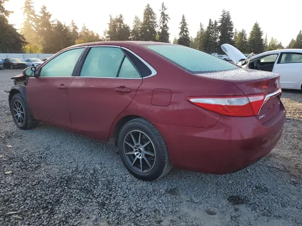 4T1BF1FK5GU580494 2016 TOYOTA CAMRY - Image 2