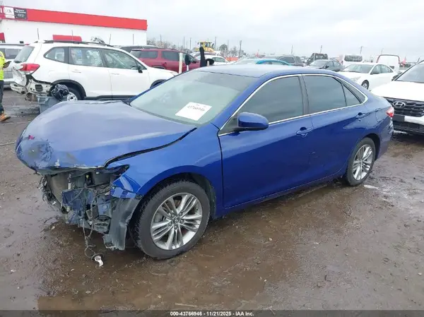 4T1BF1FK5GU580740 2016 TOYOTA CAMRY - Image 2
