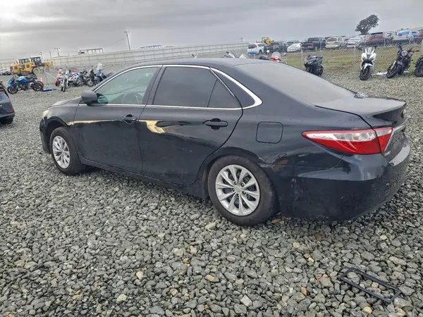 4T1BF1FK5GU584349 2016 TOYOTA CAMRY - Image 2