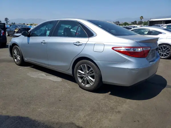 4T1BF1FK5GU584514 2016 TOYOTA CAMRY - Image 2