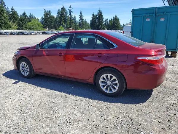 4T1BF1FK5GU585548 2016 TOYOTA CAMRY - Image 2
