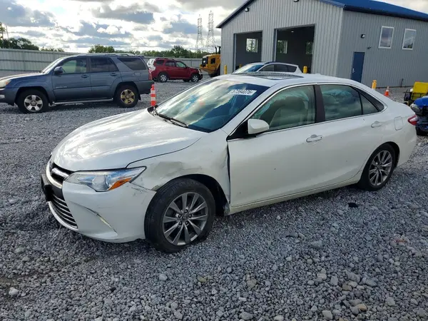 4T1BF1FK5GU588238 2016 TOYOTA CAMRY - Image 1