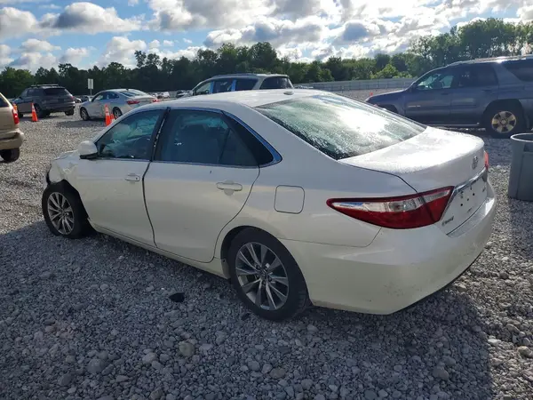 4T1BF1FK5GU588238 2016 TOYOTA CAMRY - Image 2