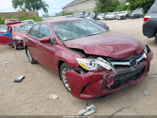4T1BF1FK5GU589051 2016 TOYOTA CAMRY - Image 1