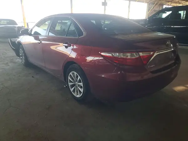 4T1BF1FK5GU589311 2016 TOYOTA CAMRY - Image 2