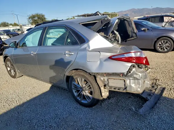 4T1BF1FK5GU590264 2016 TOYOTA CAMRY - Image 2