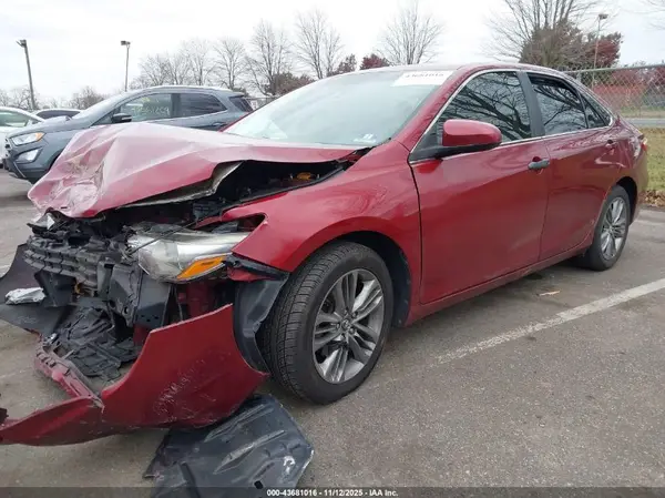 4T1BF1FK5GU590636 2016 TOYOTA CAMRY - Image 2
