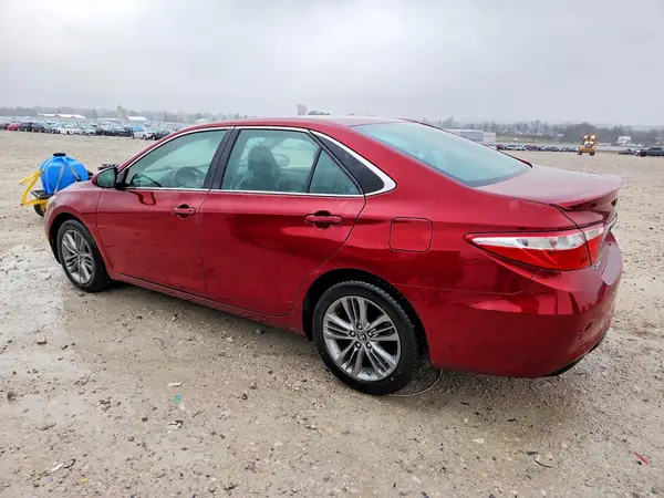 4T1BF1FK5GU590961 2016 TOYOTA CAMRY - Image 2