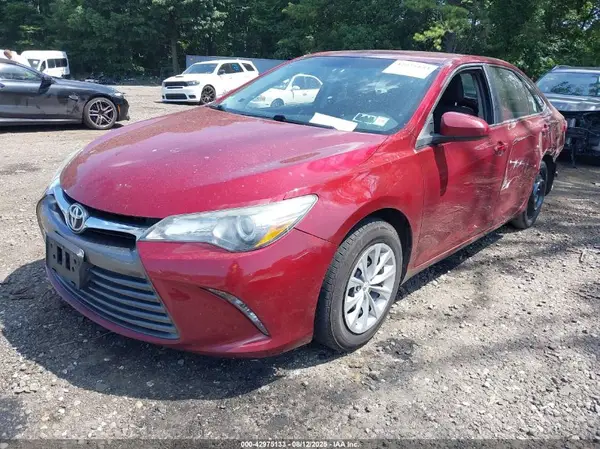 4T1BF1FK5GU591639 2016 TOYOTA CAMRY - Image 2