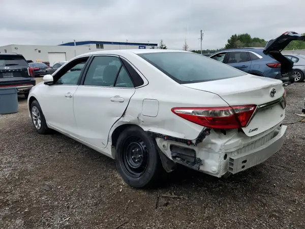 4T1BF1FK5GU596162 2016 TOYOTA CAMRY - Image 2