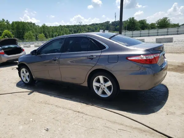 4T1BF1FK5GU597828 2016 TOYOTA CAMRY - Image 2