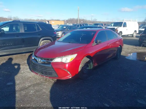 4T1BF1FK5GU598199 2016 TOYOTA CAMRY - Image 2