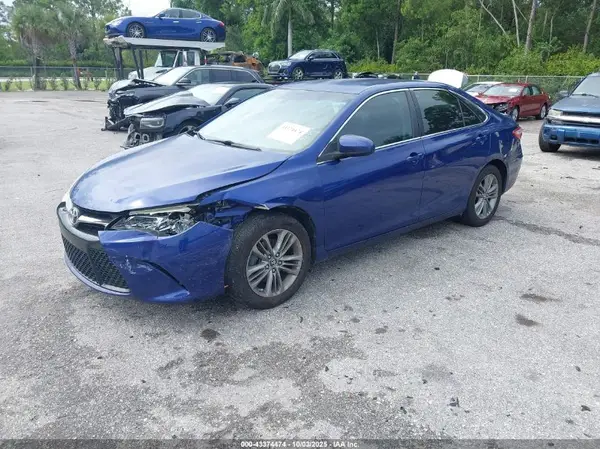 4T1BF1FK5GU599532 2016 TOYOTA CAMRY - Image 2