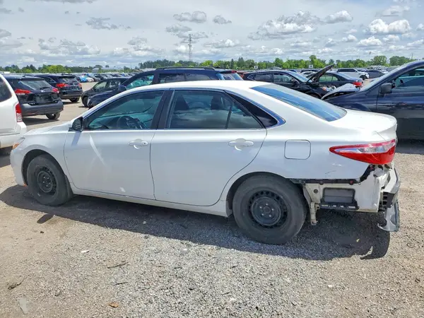 4T1BF1FK5GU599918 2016 TOYOTA CAMRY - Image 2