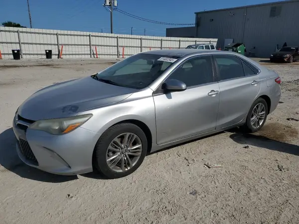 4T1BF1FK5GU600467 2016 TOYOTA CAMRY - Image 1
