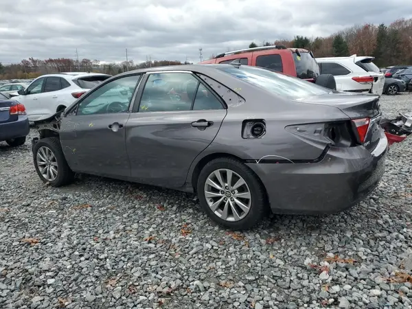 4T1BF1FK5GU602400 2016 TOYOTA CAMRY - Image 2