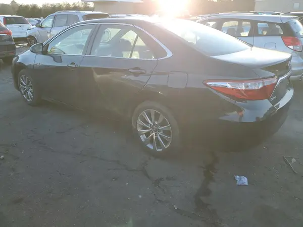 4T1BF1FK5GU606043 2016 TOYOTA CAMRY - Image 2