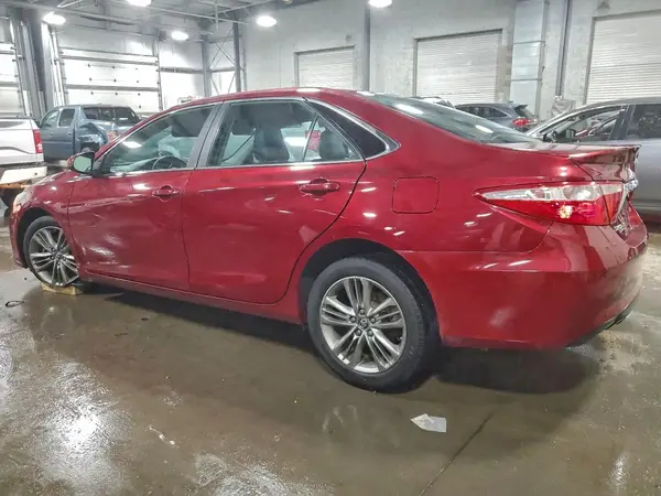 4T1BF1FK5GU606219 2016 TOYOTA CAMRY - Image 2