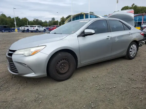 4T1BF1FK5GU609864 2016 TOYOTA CAMRY - Image 1