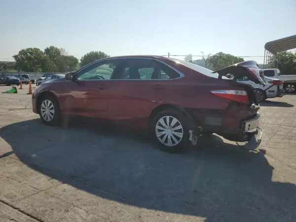4T1BF1FK5GU613820 2016 TOYOTA CAMRY - Image 2