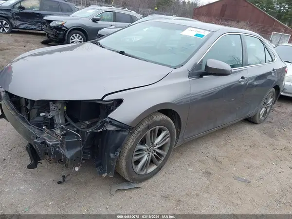 4T1BF1FK5GU614532 2016 TOYOTA CAMRY - Image 2