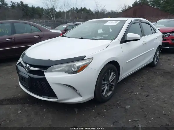 4T1BF1FK5HU269729 2017 TOYOTA CAMRY - Image 2