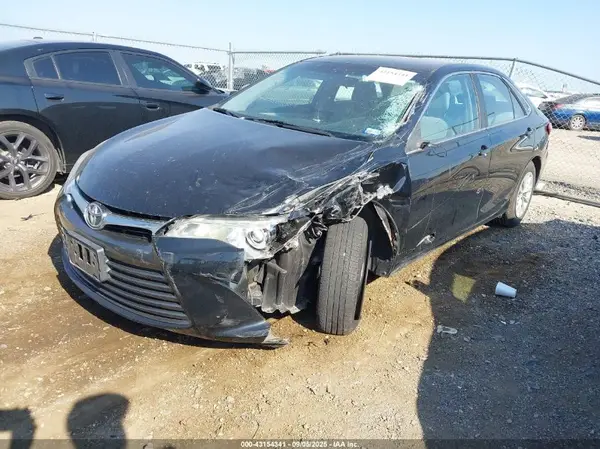 4T1BF1FK5HU275109 2017 TOYOTA CAMRY - Image 2