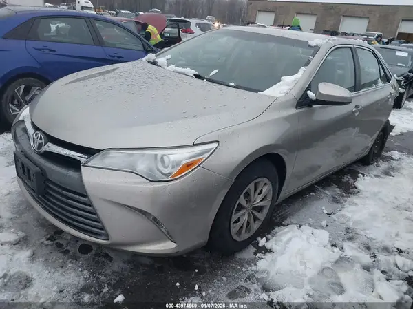 4T1BF1FK5HU276728 2017 TOYOTA CAMRY - Image 2