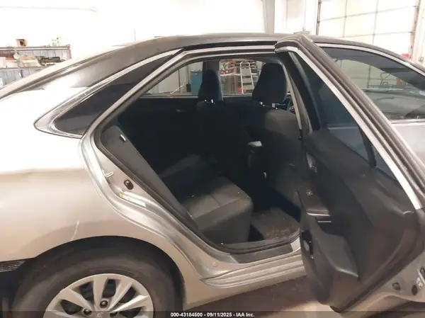 4T1BF1FK5HU279824 2017 TOYOTA CAMRY - Image 8