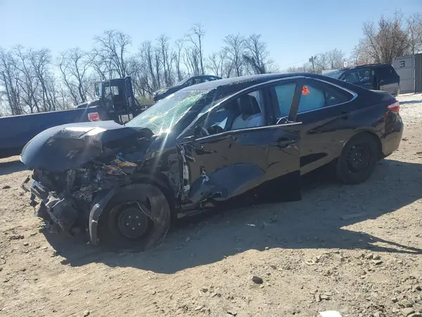4T1BF1FK5HU285025 2017 TOYOTA CAMRY - Image 1
