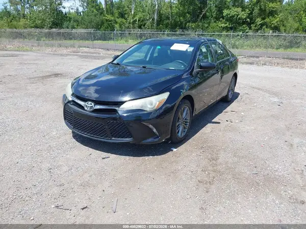 4T1BF1FK5HU289026 2017 TOYOTA CAMRY - Image 2