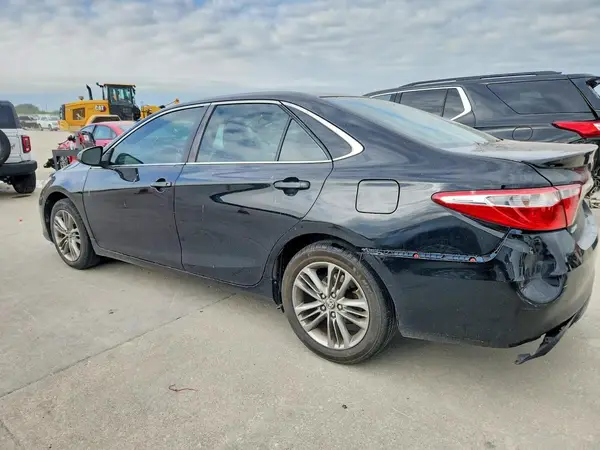 4T1BF1FK5HU291133 2017 TOYOTA CAMRY - Image 2