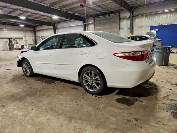 4T1BF1FK5HU291648 2017 TOYOTA CAMRY - Image 2