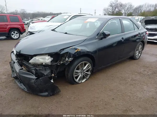 4T1BF1FK5HU292704 2017 TOYOTA CAMRY - Image 2