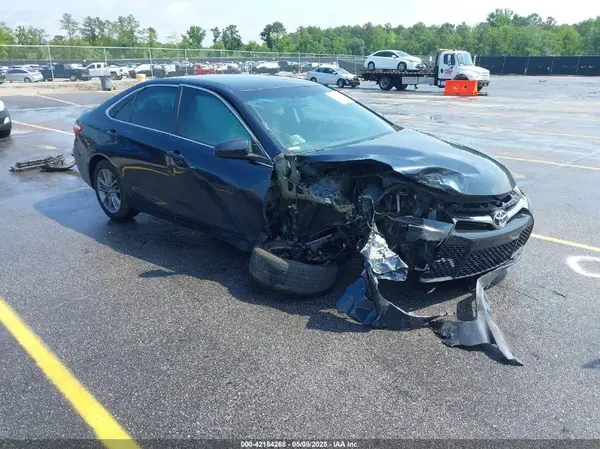 4T1BF1FK5HU293593 2017 TOYOTA CAMRY - Image 1