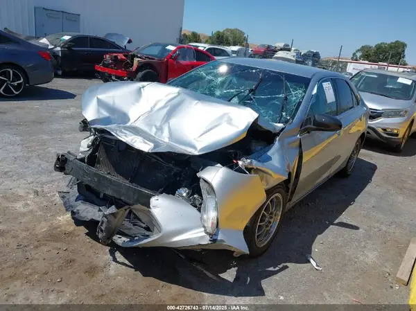 4T1BF1FK5HU299202 2017 TOYOTA CAMRY - Image 2