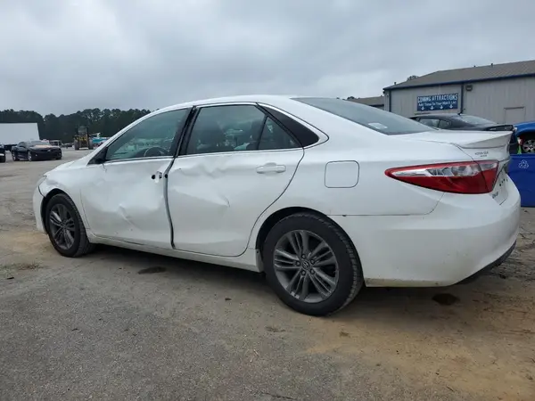 4T1BF1FK5HU301076 2017 TOYOTA CAMRY - Image 2