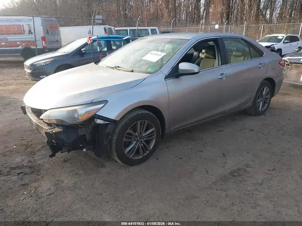 4T1BF1FK5HU302244 2017 TOYOTA CAMRY - Image 2