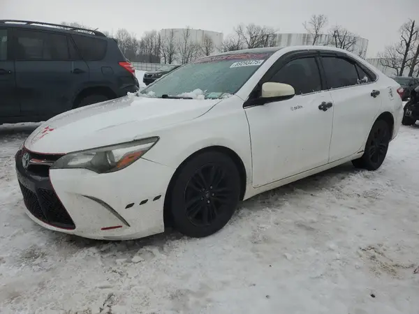 4T1BF1FK5HU304933 2017 TOYOTA CAMRY - Image 1