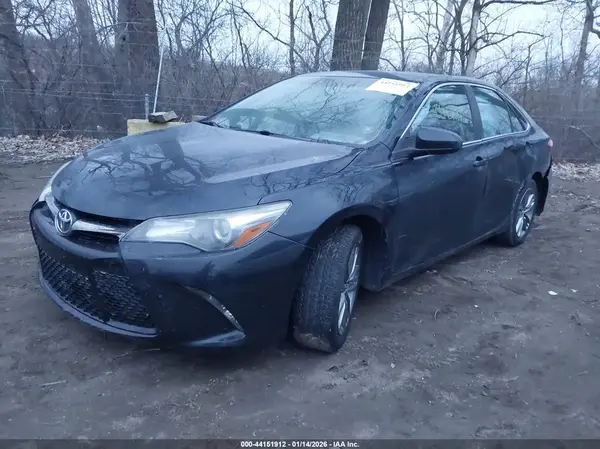 4T1BF1FK5HU305161 2017 TOYOTA CAMRY - Image 2