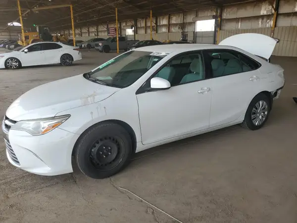 4T1BF1FK5HU305662 2017 TOYOTA CAMRY - Image 1