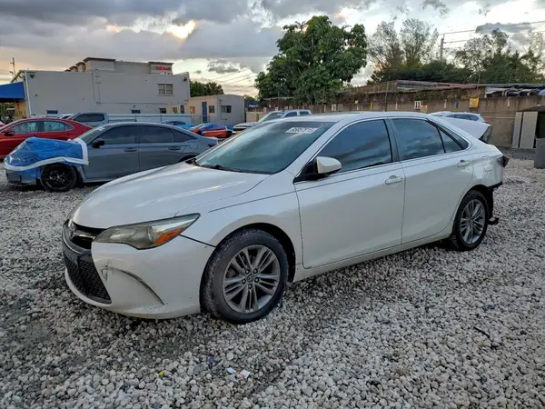 4T1BF1FK5HU307783 2017 TOYOTA CAMRY - Image 1